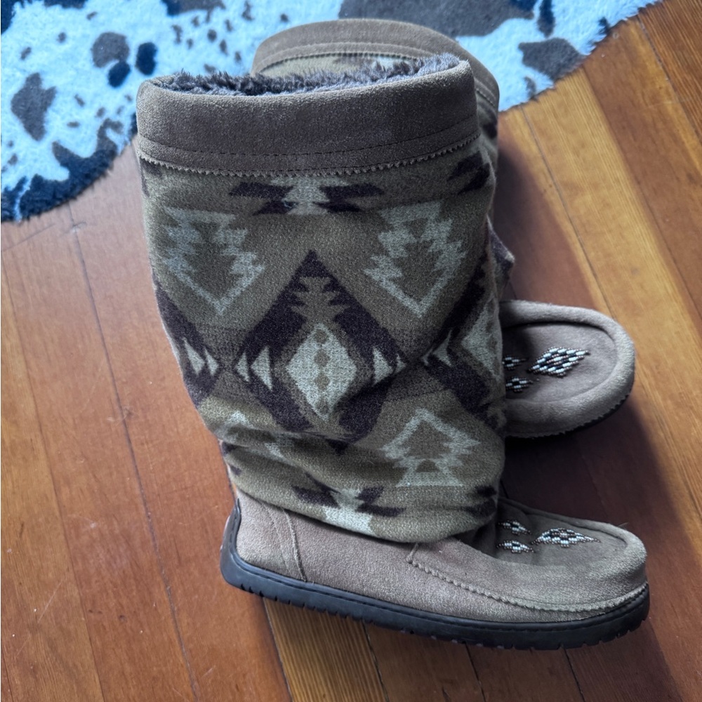 Manitobah Mukluks